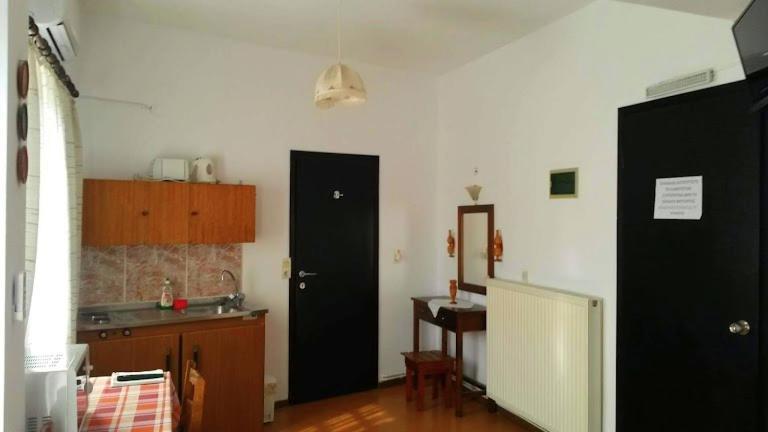 Kostas Studios Apartments - Ενοικιαζόμενα Δωμάτια Με Κουζινάκι Мирина Екстериор снимка
