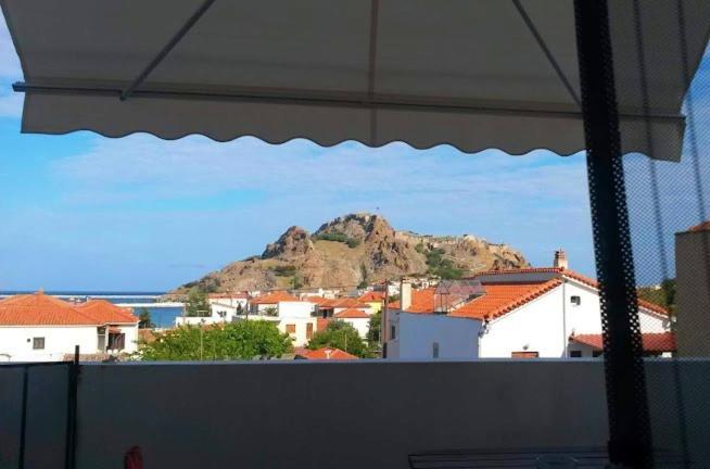 Kostas Studios Apartments - Ενοικιαζόμενα Δωμάτια Με Κουζινάκι Мирина Екстериор снимка